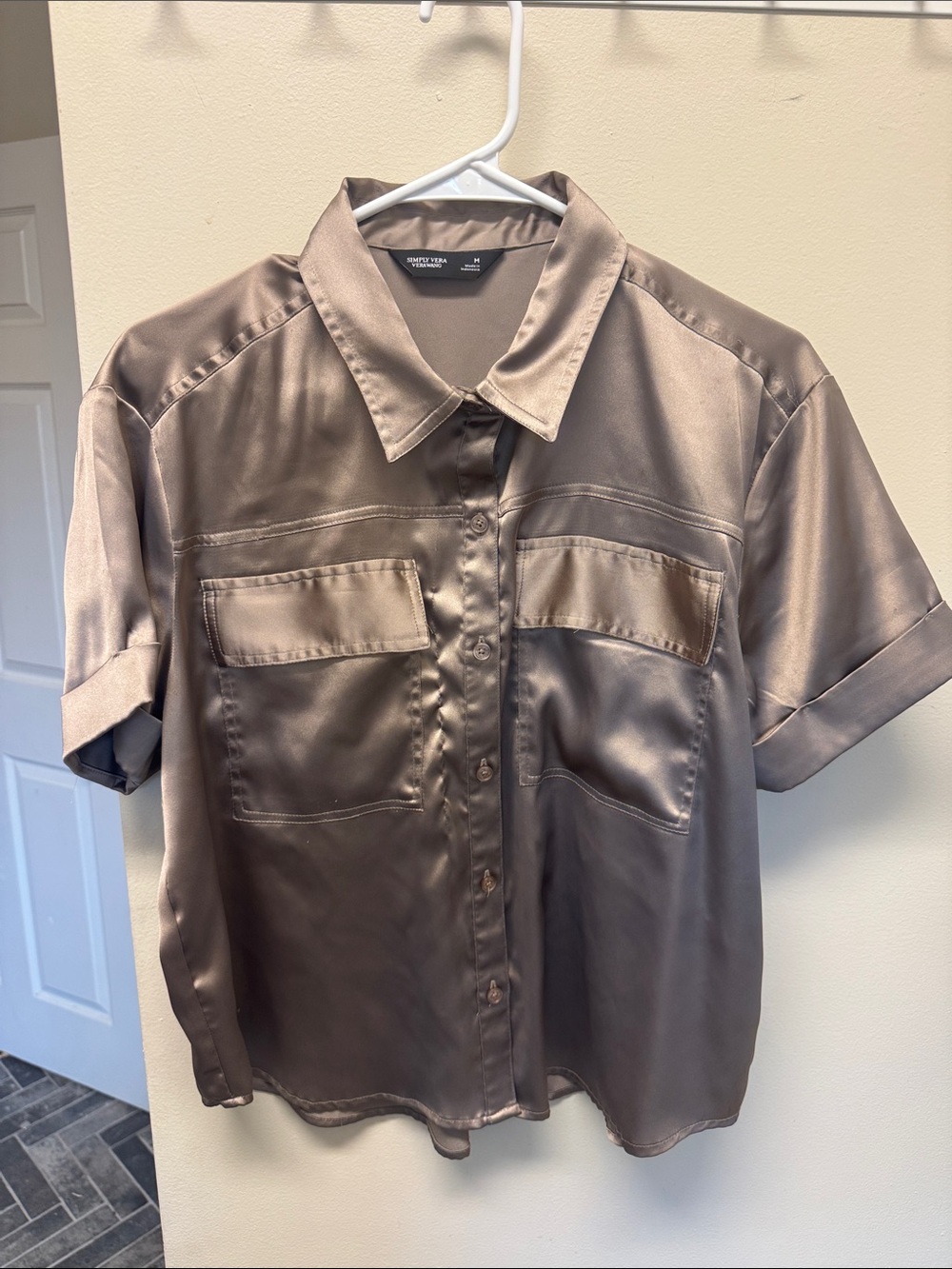 Simply Vera Vera Wang Satin Short-Sleeve Button-Up in Taupe